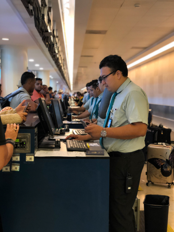 Costumer Services - Check in